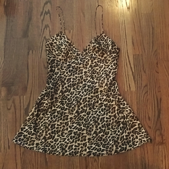 Victoria's Secret Other - Victoria's Secret Short Nightgown